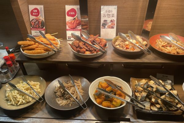 アパホテル〈名古屋丸の内駅前〉