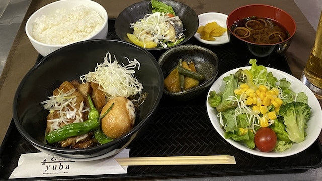 アパホテル〈名古屋丸の内駅前〉