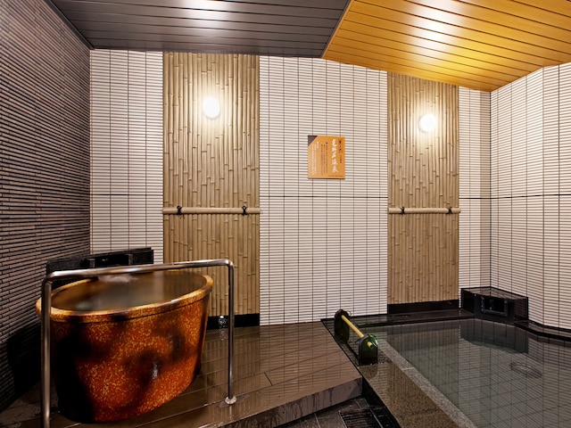 アパホテル〈新潟  燕三条駅前〉