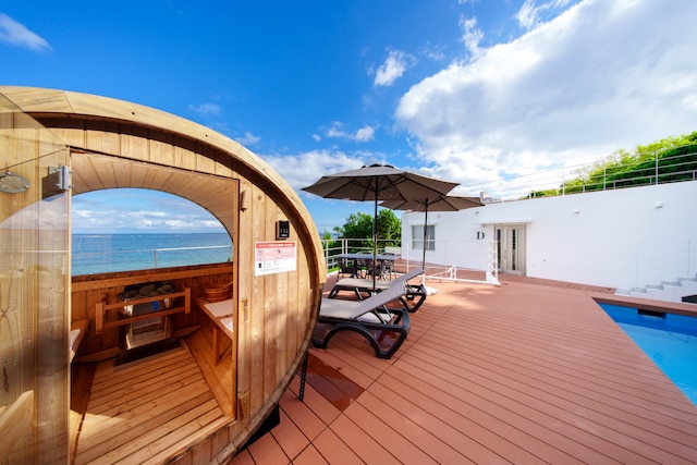 クリスタルヴィラ南城