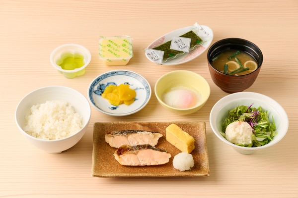 アパホテル〈飯田橋駅南〉