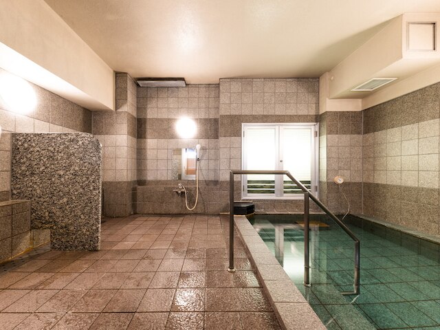 アパホテル〈千葉中央駅前〉