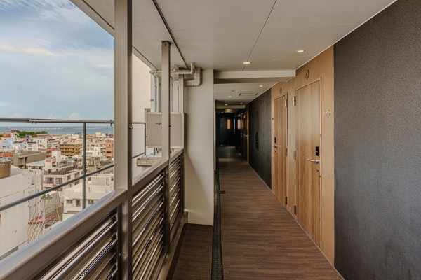 アパホテル〈那覇空港若狭〉