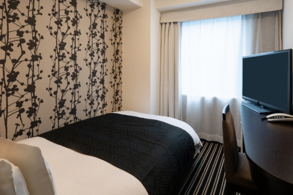 アパホテル〈銀座 新富町駅前〉