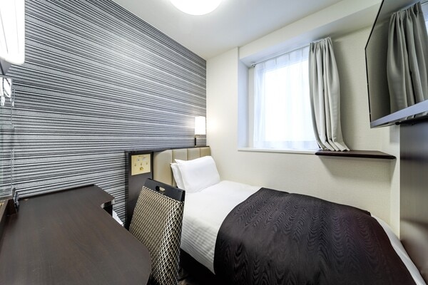 アパホテル〈宮崎延岡駅前〉