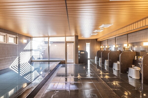 アパホテル〈新潟古町〉