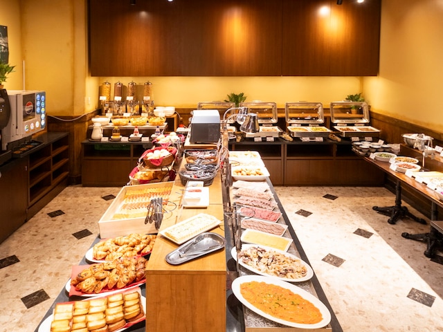 アパホテル&リゾート〈西新宿五丁目駅タワー〉