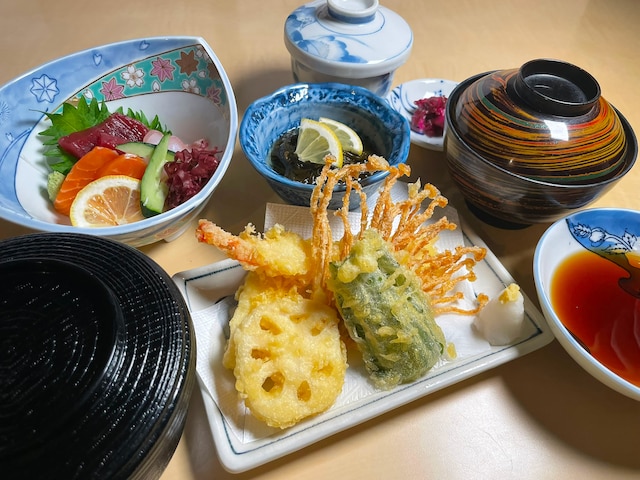 東前温泉しんわの湯 ホテル秋田屋