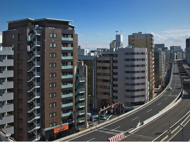 アパホテル〈神田駅東〉