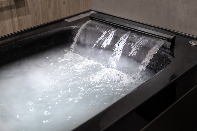 BOND COMFORT HOTEL MIYAJIMAGUCHI