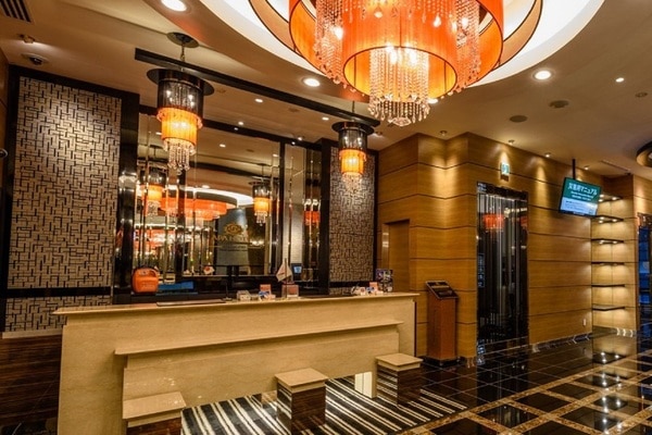 アパホテル〈TKP京急川崎駅前〉