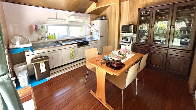 沖縄の古民家ミーヤー