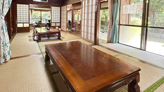 沖縄の古民家ミーヤー