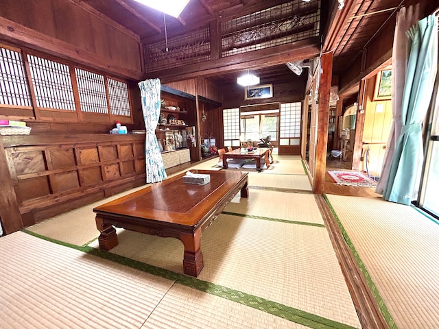 沖縄の古民家ミーヤー