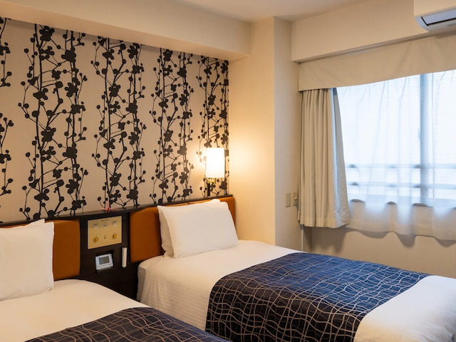 アパホテル〈静岡駅北〉