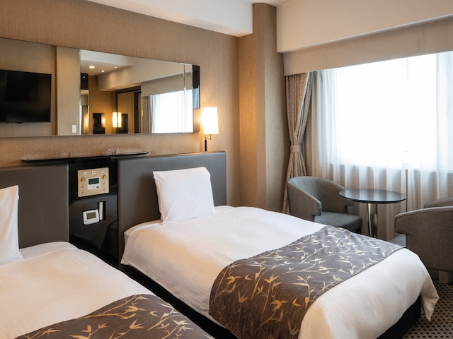 アパホテル〈神田駅前〉