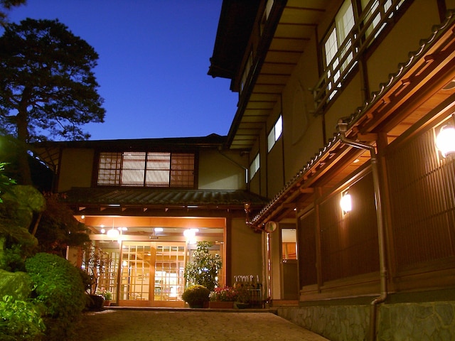 四万温泉 貸切風呂の宿 鍾寿館