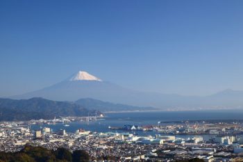 登山の準備に静岡空港24時間レンタルのスカイチケットを