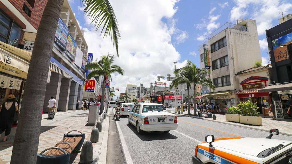 那覇空港からレンタカーがおすすめな理由と沖縄交通事情