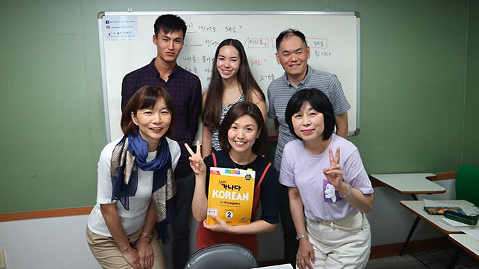 カナタ韓国語学院 龍山の生徒の様子