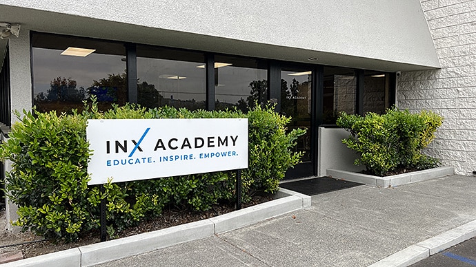 INX Academyの外観