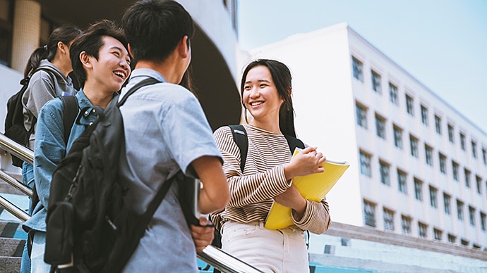 アジア人学生の様子