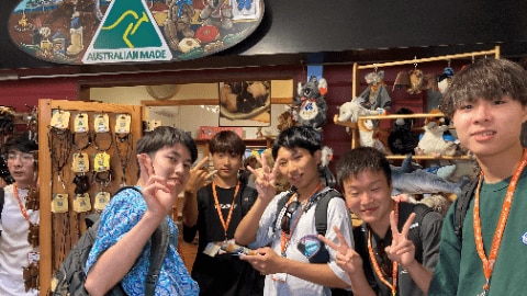 お買い物中の生徒