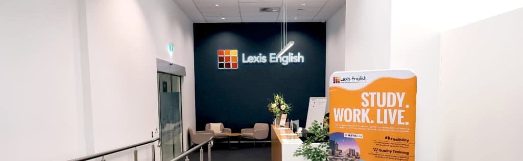 レクシスパース校のレセプション