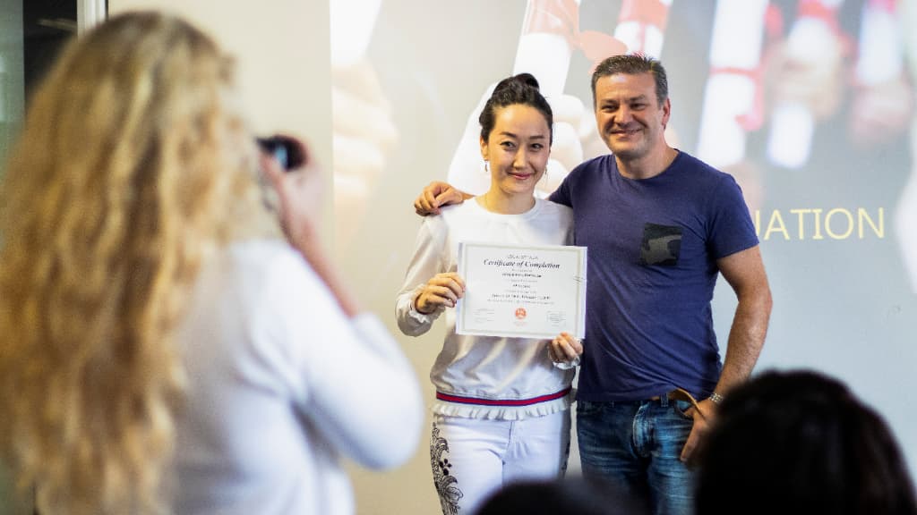 ILSCシドニー校の生徒と講師