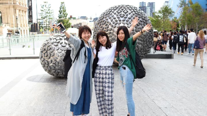 ILSCブリスベン校の近隣クイーンストリートモール