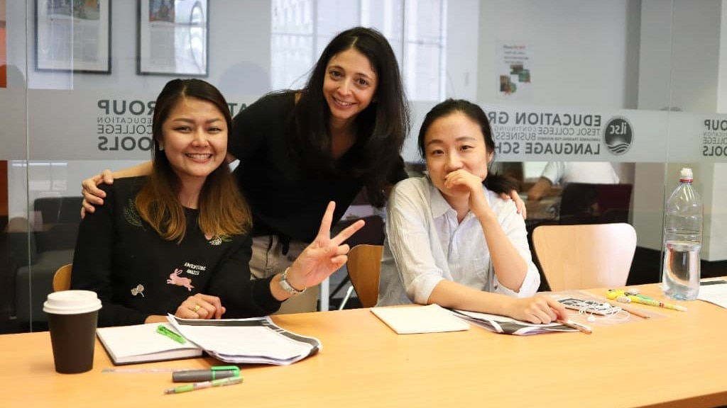 ILSCブリスベン校の講師と生徒