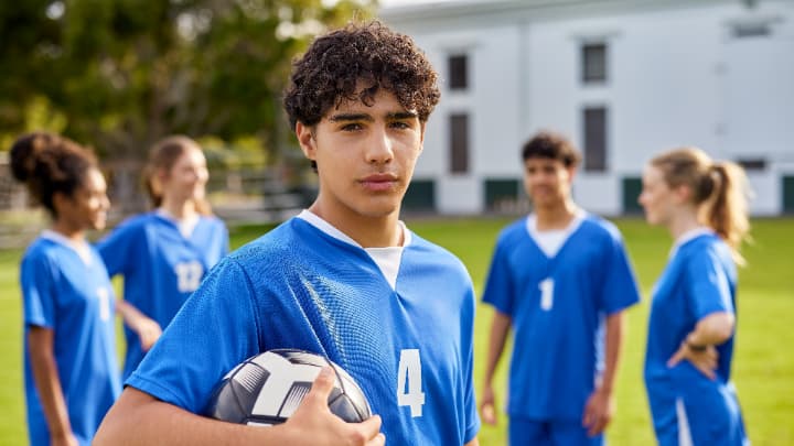 サッカー少年のイメージ