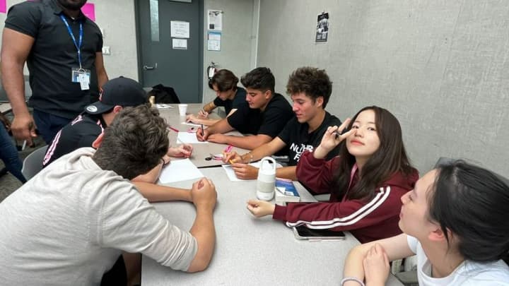 タムウッドキャンプでのグループワークの様子