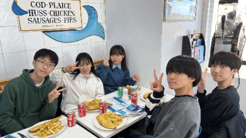 ロンドングループ留学プログラムでの食事の様子