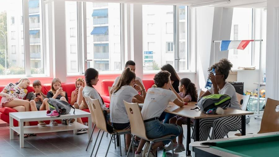 フランスのニースの語学学校の様子